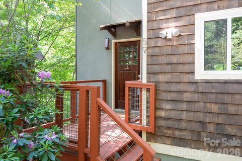 59 Morningside Drive pending home in Morningside Park, Asheville, NC