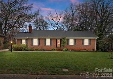 830 Faircrest Drive