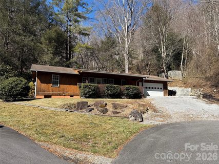 Homes in Fox Run Meadow, Waynesville