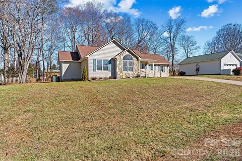 1714 Indian Springs Drive sold home in Indian Springs, Conover, NC