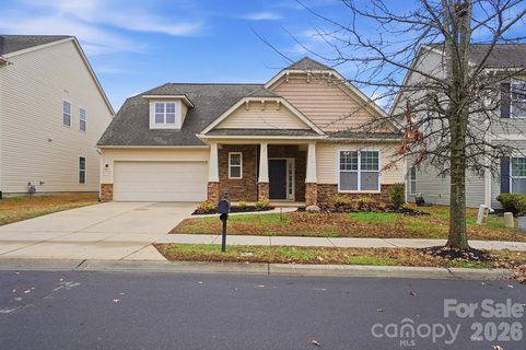 14413 Old Dobbin Drive sold home in Centennial, Huntersville, NC