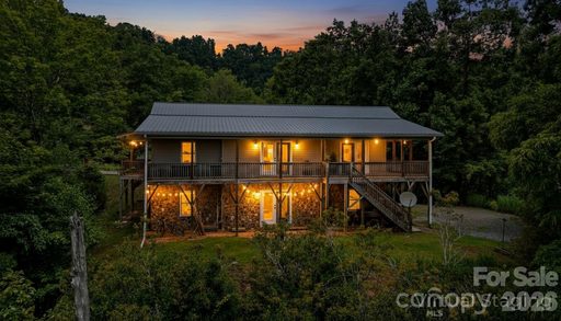 A home in Coon Creek
