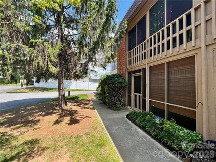 Homes in Holly Crest, Hendersonville