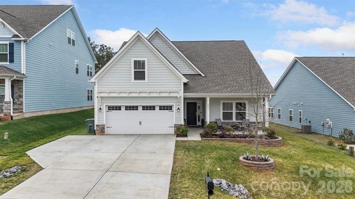 5235 Admirals Landing active home in Edgewater, Lancaster, SC