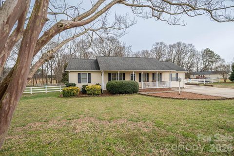 112 Pilots Ridge Drive sold home in Pilots Ridge, Bessemer City, NC