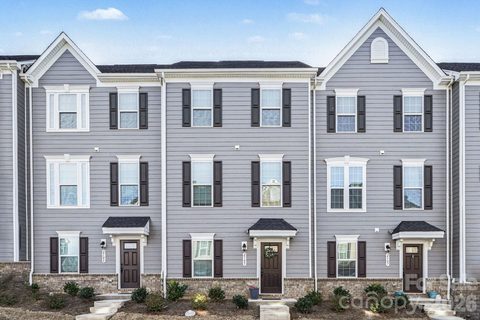 2105 Autumn Olive Lane sold home in Stone Creek Townhomes, Matthews, NC