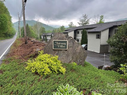 11014 Nc 80 Highway active home in Mount Mitchell Lands, Burnsville, NC