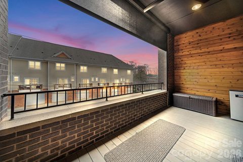 3018 Kalex Court sold townhome in 7Th Street Towns, Charlotte, NC