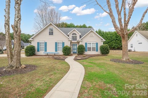 14305 Old Dobbin Drive sold home in Covington, Huntersville, NC