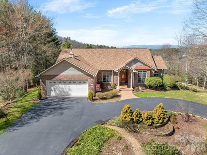 17 Ashton Forest Court active home in Laurel Oaks, Hendersonville, NC