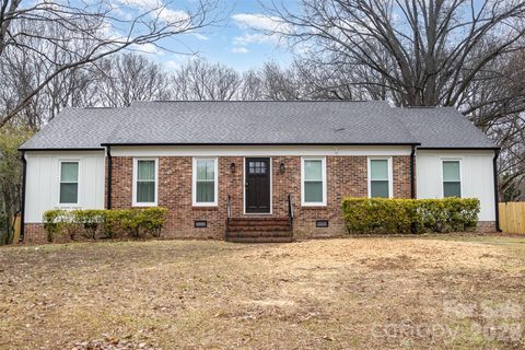 1627 Bonnie Lane sold home in College Downs, Charlotte, NC