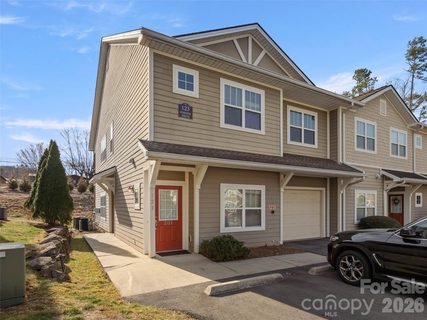 123 Foxden Drive active condo in Fox Glen Condominium, Fletcher, NC