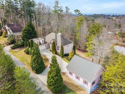 5 Timber Moss Drive pending home in Rock Springs, Asheville, NC