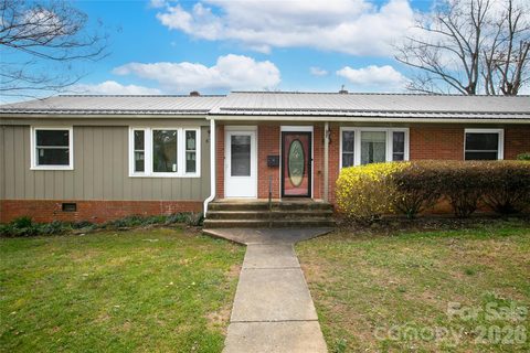 68 Elm Bend Road pending condo in Sapphire Manor, Brevard, NC