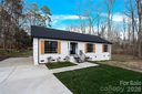 8900 Blaydon Drive sold home in Charlotte, SC