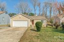 7015 Hunters Glen Drive sold home in Charlotte, SC