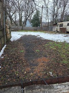 320 Woodvale Place active lot in Tuckaway Park, Charlotte, NC
