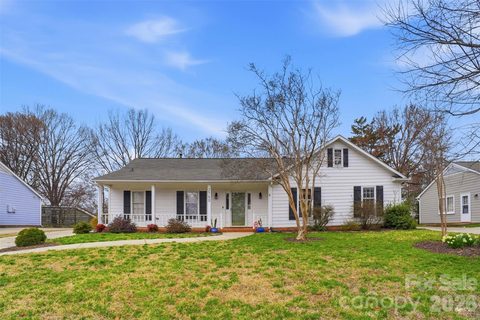2700 Lytham Drive sold home in Brandon Forest, Charlotte, NC