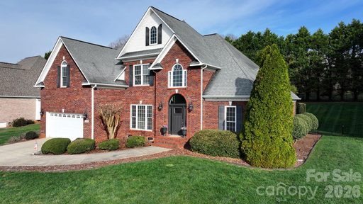 2696 Charleston Court sold home in Olde Savannah, Claremont, NC