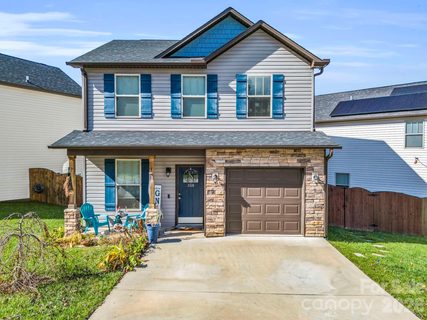 358 Cardwell Lane sold home in Sycamore Cottages, Fletcher, NC