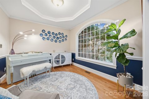 215 Ballard Court