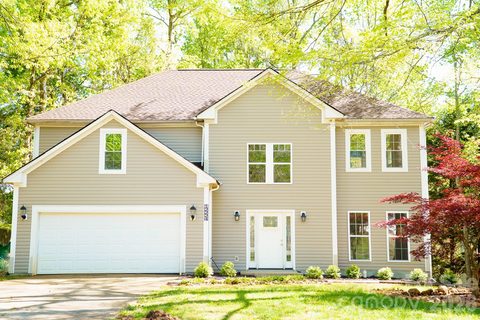12224 Sutters Hill Court active home in Clearbrook, Charlotte, NC