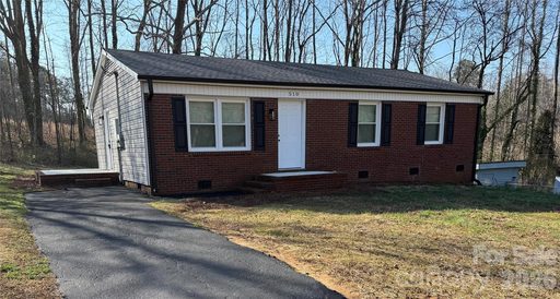 510 Belfast Drive active home in Matthews Acres, Gastonia, NC
