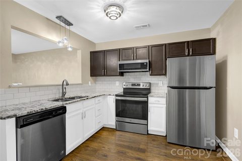 118 Steam Engine Drive sold home in Station 115, Mooresville, NC