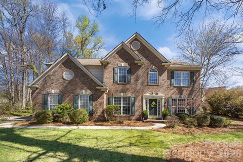 10833 Kenderly Court sold home in Wynridge Estates, Charlotte, NC