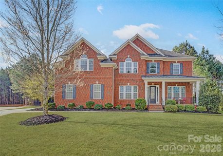 16518 Governors Club Court active home in The Palisades, Charlotte, NC