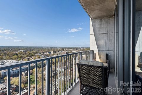 210 N Church Street pending home in Avenue Condominiums, Charlotte, NC