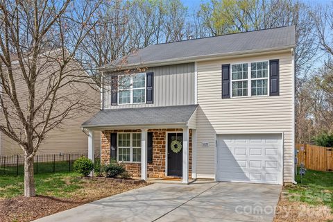 5223 Fernhill Drive sold home in Montclaire South, Charlotte, NC