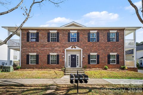 21510 Aftonshire Drive pending home in Mill Creek Condominiums, Cornelius, NC