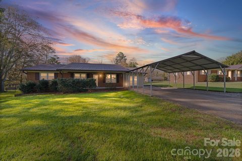 3227 Westover Road sold home in Westover, Statesville, NC