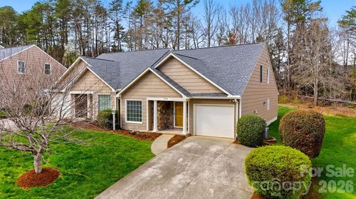 Homes in Cedar Grove, Hickory