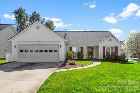 Homes in St Johns Commons, Fletcher