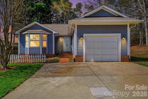 2925 Misty Plum Court sold home in Mulberry Village, Fort Mill, SC
