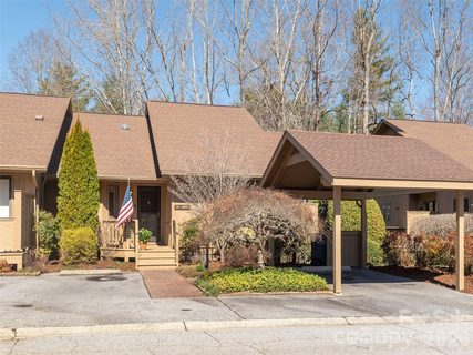 701 Red Oak Drive