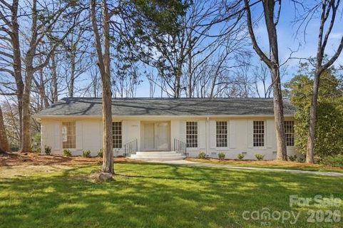 2001 Knickerbocker Drive sold home in McClintock Woods, Charlotte, NC