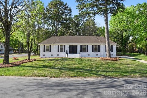 834 Braxfield Drive sold home in Montclaire South, Charlotte, NC