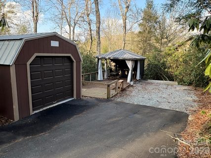157 Hemlock Loop active home in Linville Land Harbor, Newland, NC