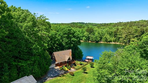 1925 Lake Acres Drive sold home in Lake Acres, Hickory, NC