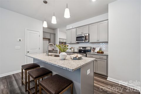 3021 Kingsfield Road sold home in Sloan Station, Charlotte, NC