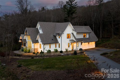 450 Barrington Drive active home in Poplar Ridge, Asheville, NC