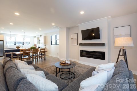 3538 Saker Lane active townhome in Kestrel Village, Charlotte, NC