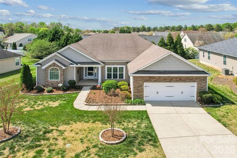 2632 New Haven Street sold home in Laurel Park, Concord, NC