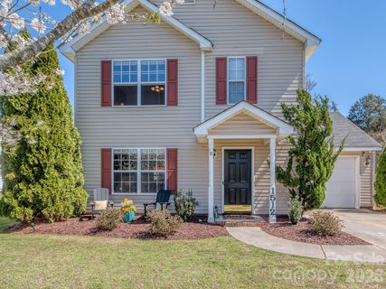 1512 Hollythorne Drive sold home in Hollythorn, Rock Hill, SC