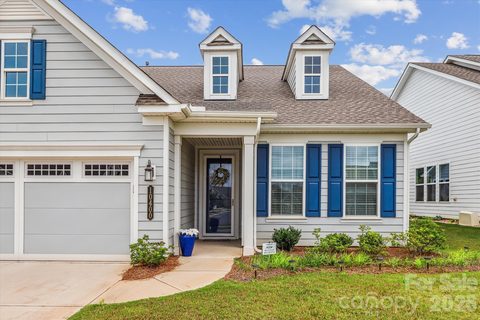 10400 Superb Lane active home in Cresswind, Charlotte, NC