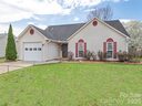 922 Woodhill Drive sold home in Fletcher, SC