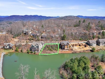 82 Narrows Run Loop active lot in Carriage Park, Hendersonville, NC